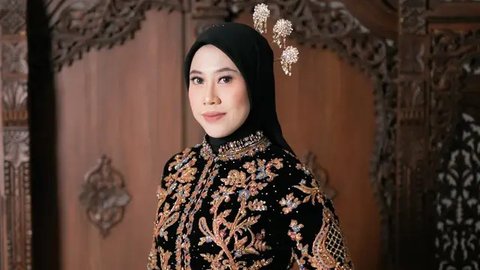 Bikin Pangling! 5 Potret Cantik Elegan Megawati Hangestri Pakai Kebaya di Momen Pernikahan, Padukan Tradisi dan Glamor Modern