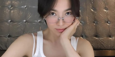 7 Potret Terbaru Song Hye Kyo Tanpa Makeup saat Liburan di Spanyol, Cantik Awet Muda Tak Terlihat Umur 43 Tahun