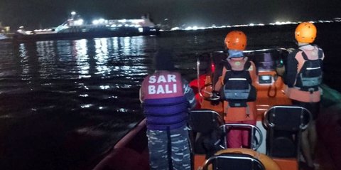 FOTO: Momen Kapal Tunu Pratama Jaya Tenggelam di Selat Bali, Ada Teriakan Minta Tolong