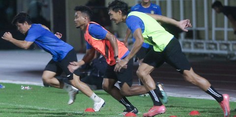 FOTO: Liga Indonesia All Star Mulai Latihan Jelang Hadapi Oxford United di Piala Presiden 2025