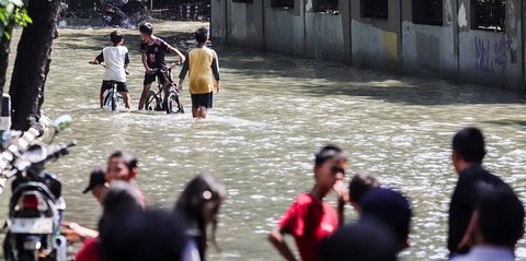Jakarta Dikepung Banjir, Berapa Total Pompa Air Milik Pemprov?